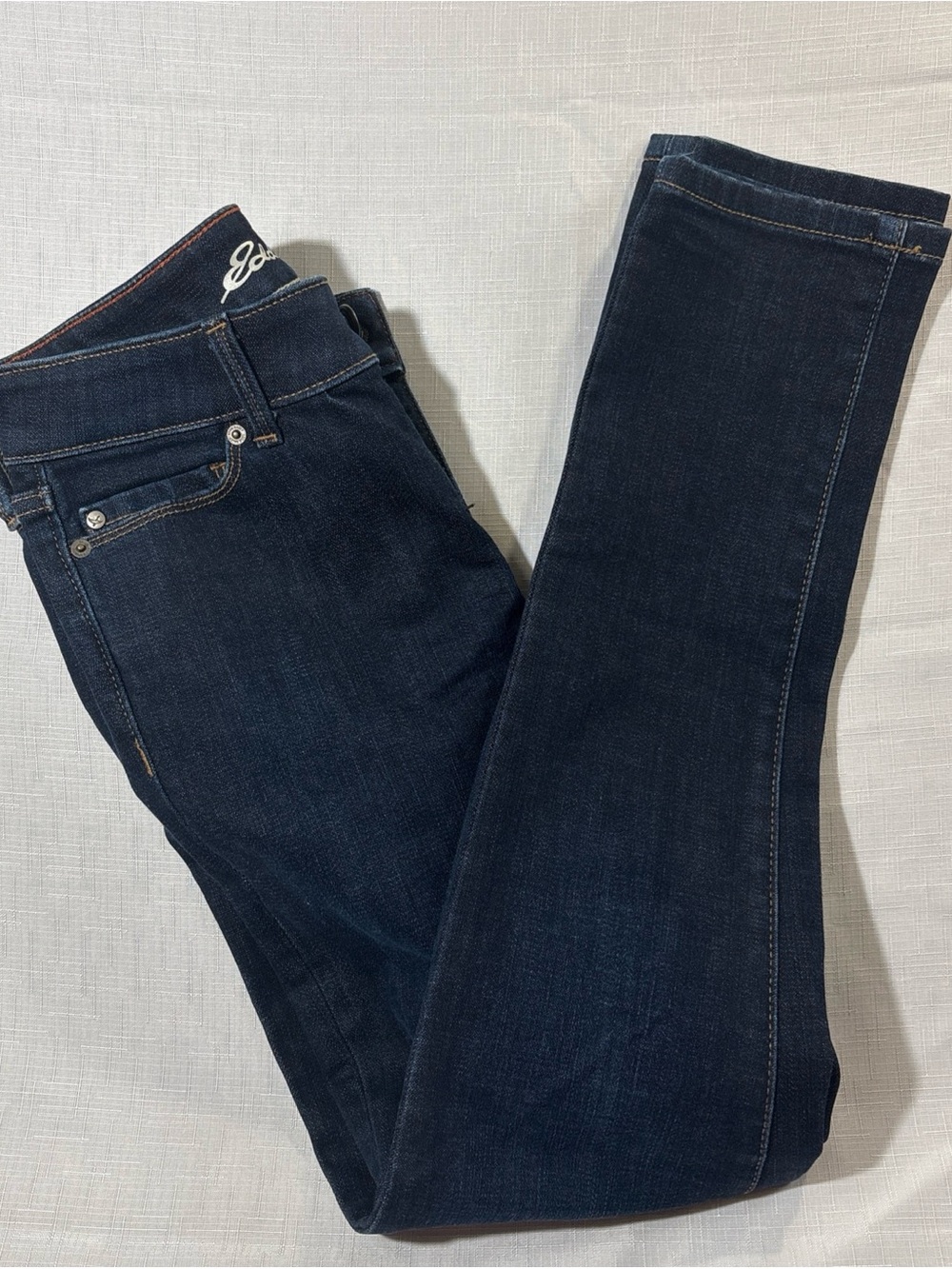 Eddie Bauer Women’s Size 0 Blue Jeans Slightly Curvy Slim Straight Dark Wash